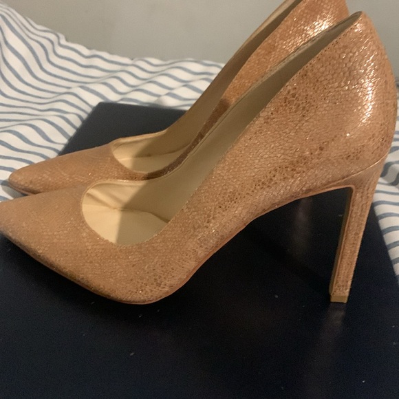 Gold Heels - Picture 8 of 8